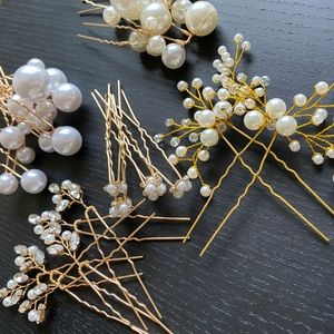32 Pearl Hairpins